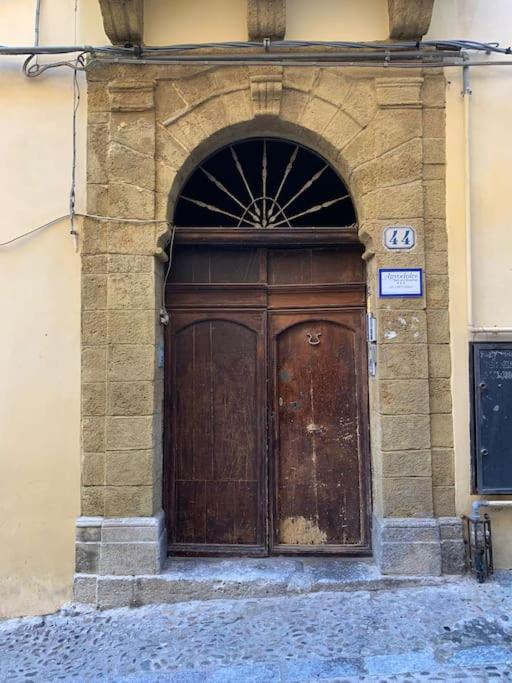 Casa Vacanza Al Duomo: Cefalù Exteriör bild